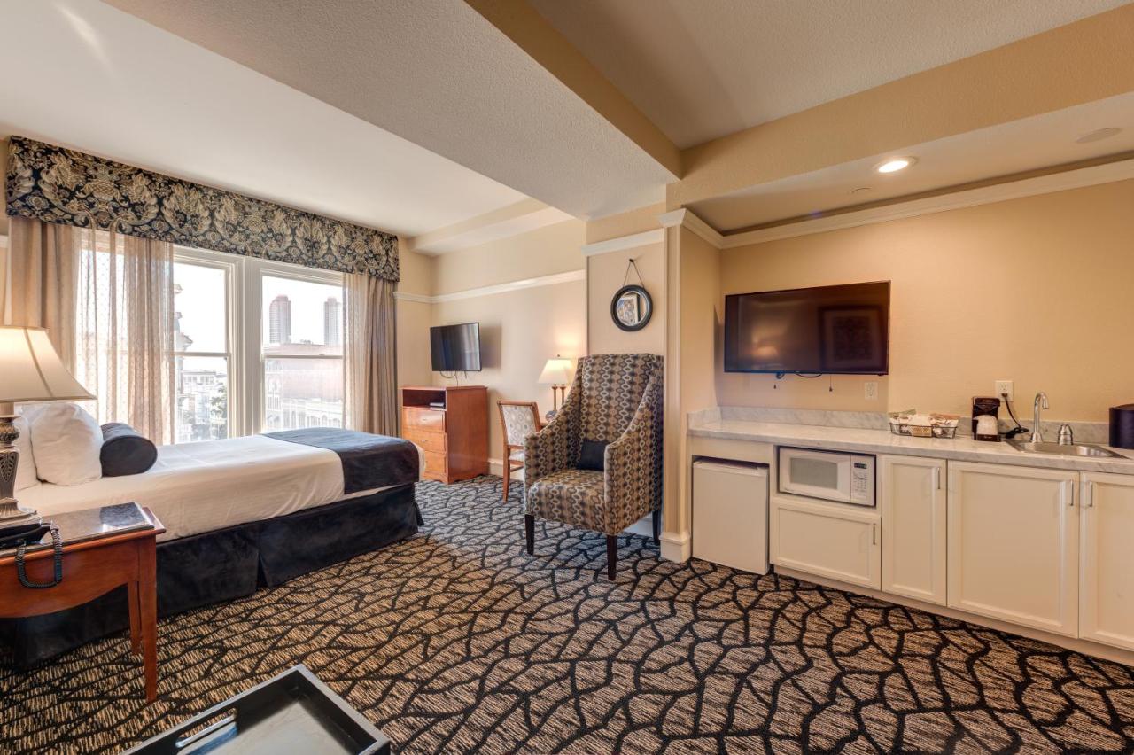Gaslamp Plaza Suites — photo 22