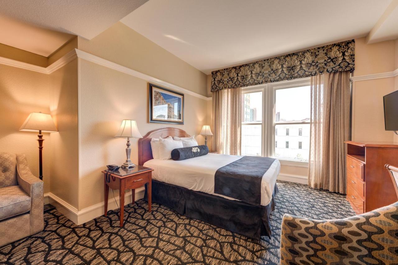 Gaslamp Plaza Suites — photo 21