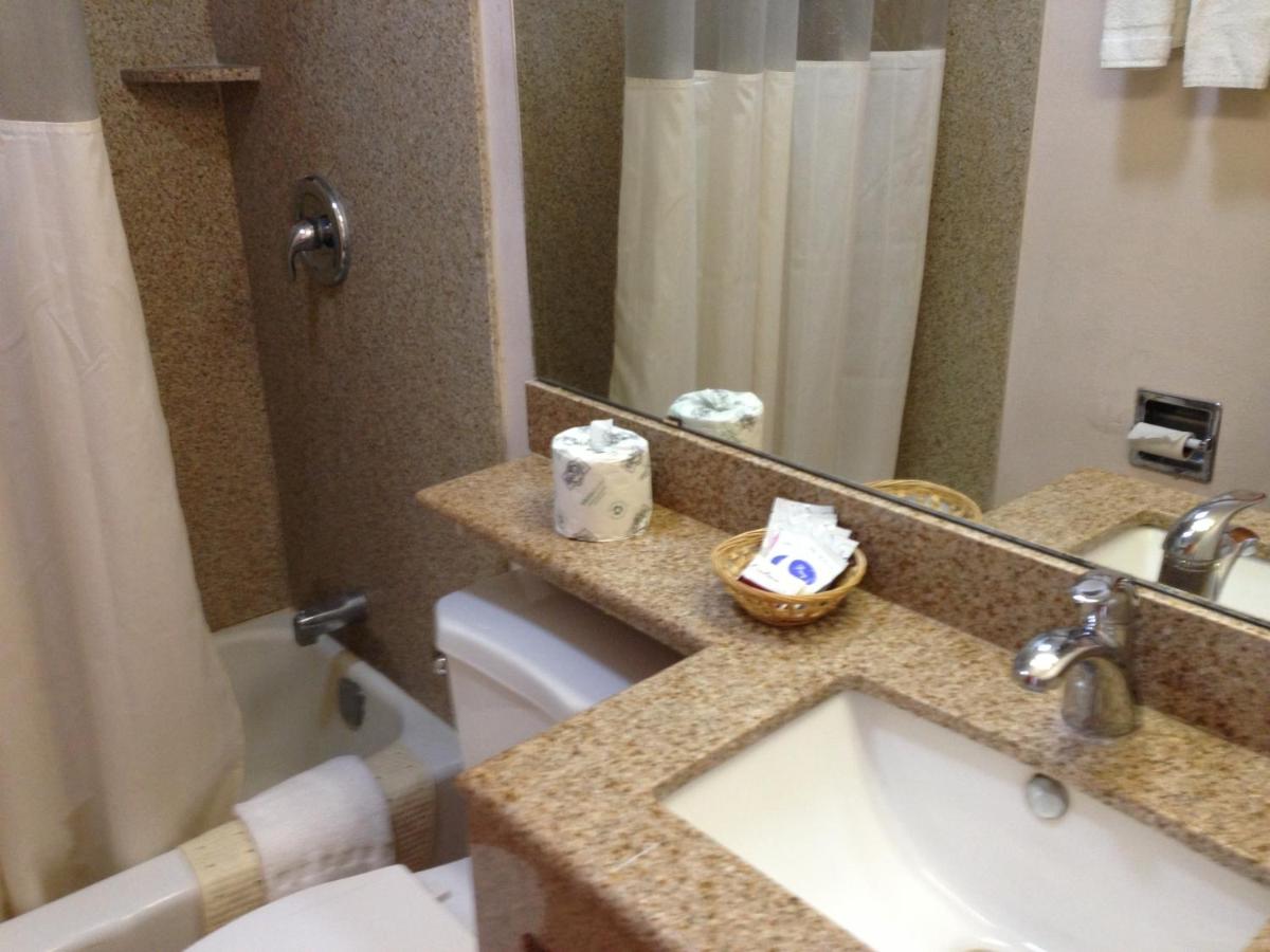 BUDGET INN — photo 3