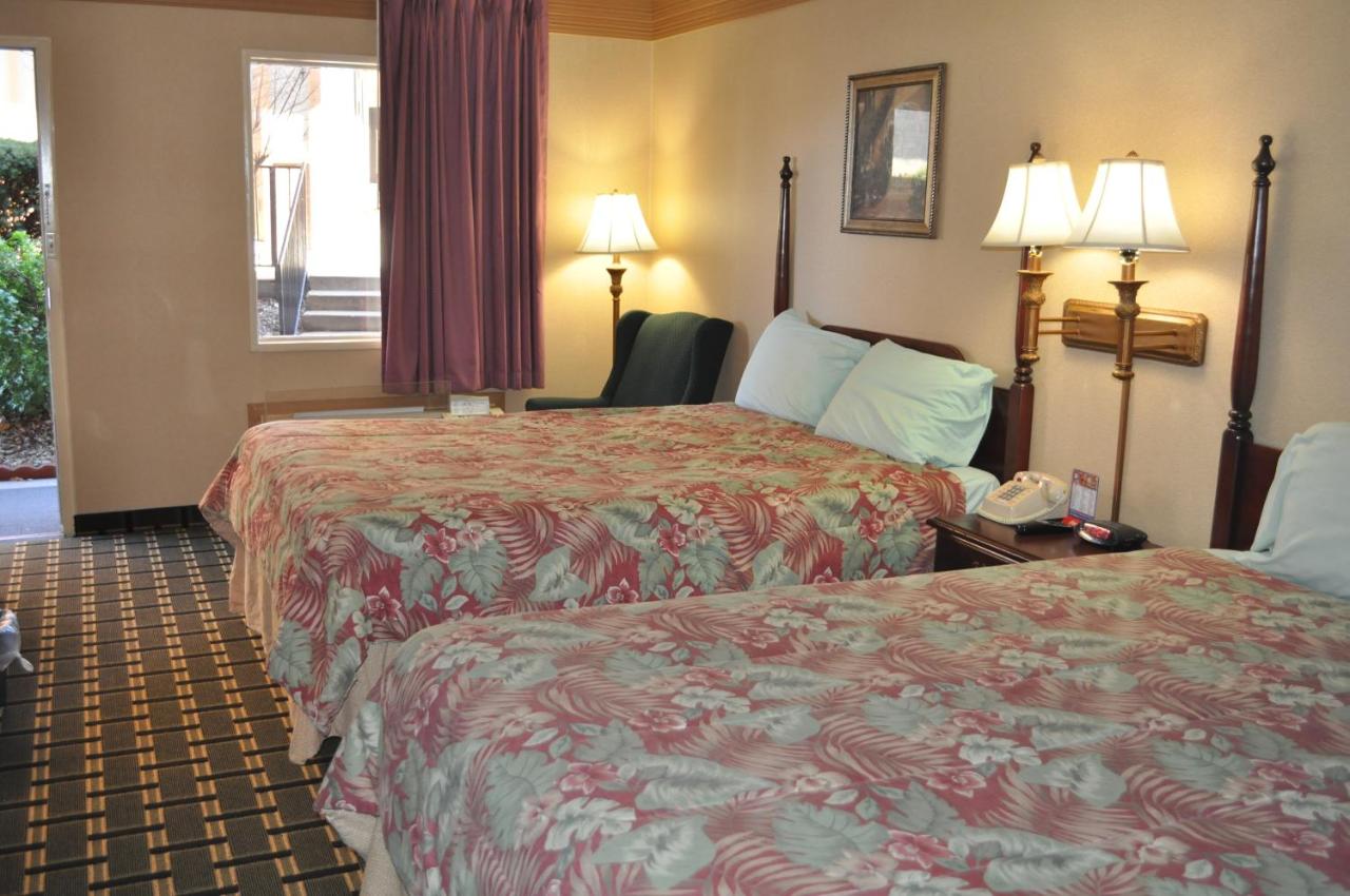 Hill Top Inn — photo 11
