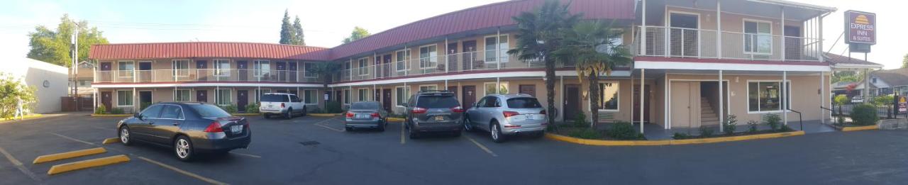 Express Inn & Suites — photo 24