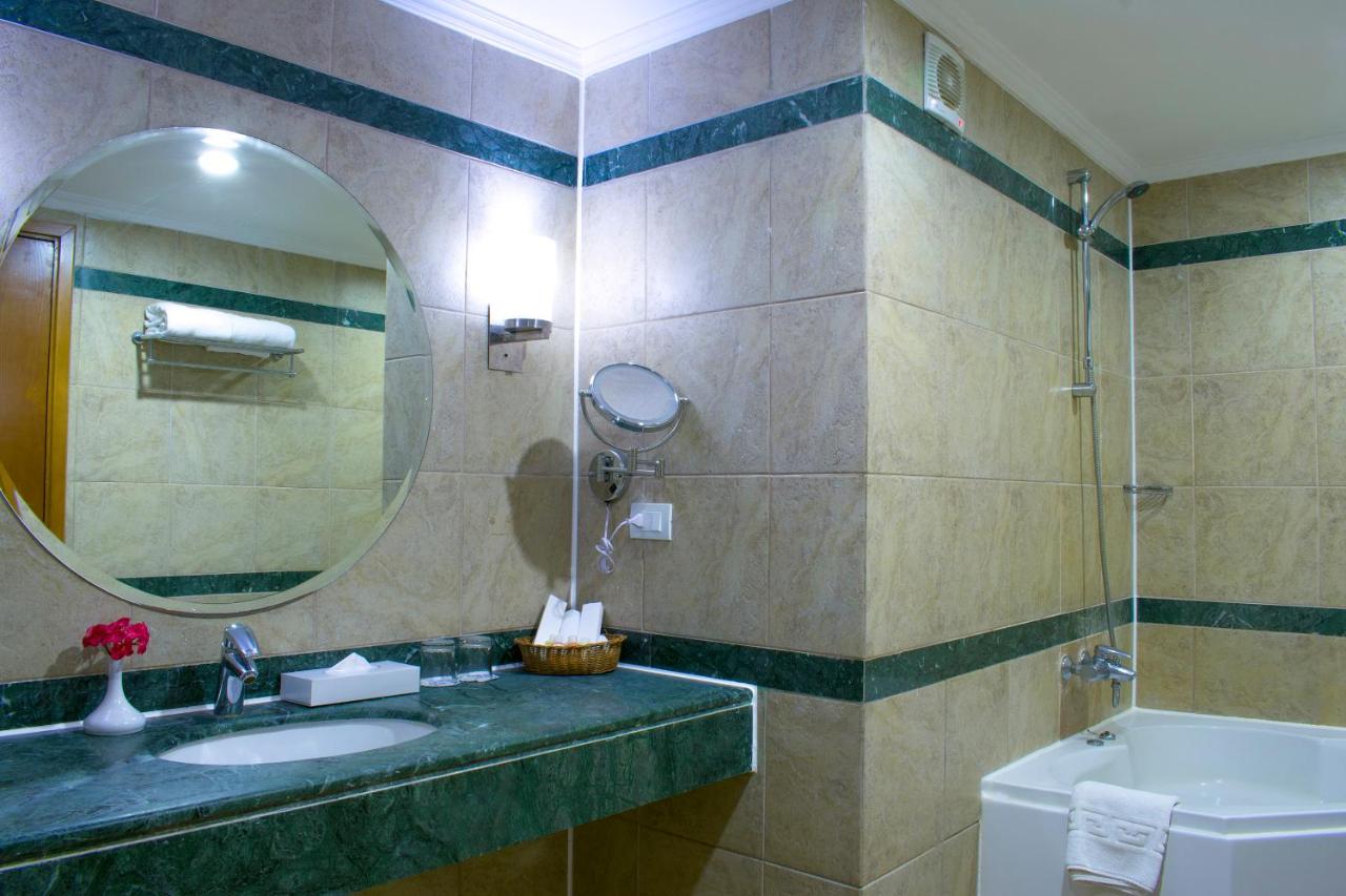 Parrotel Aqua Park Resort photo