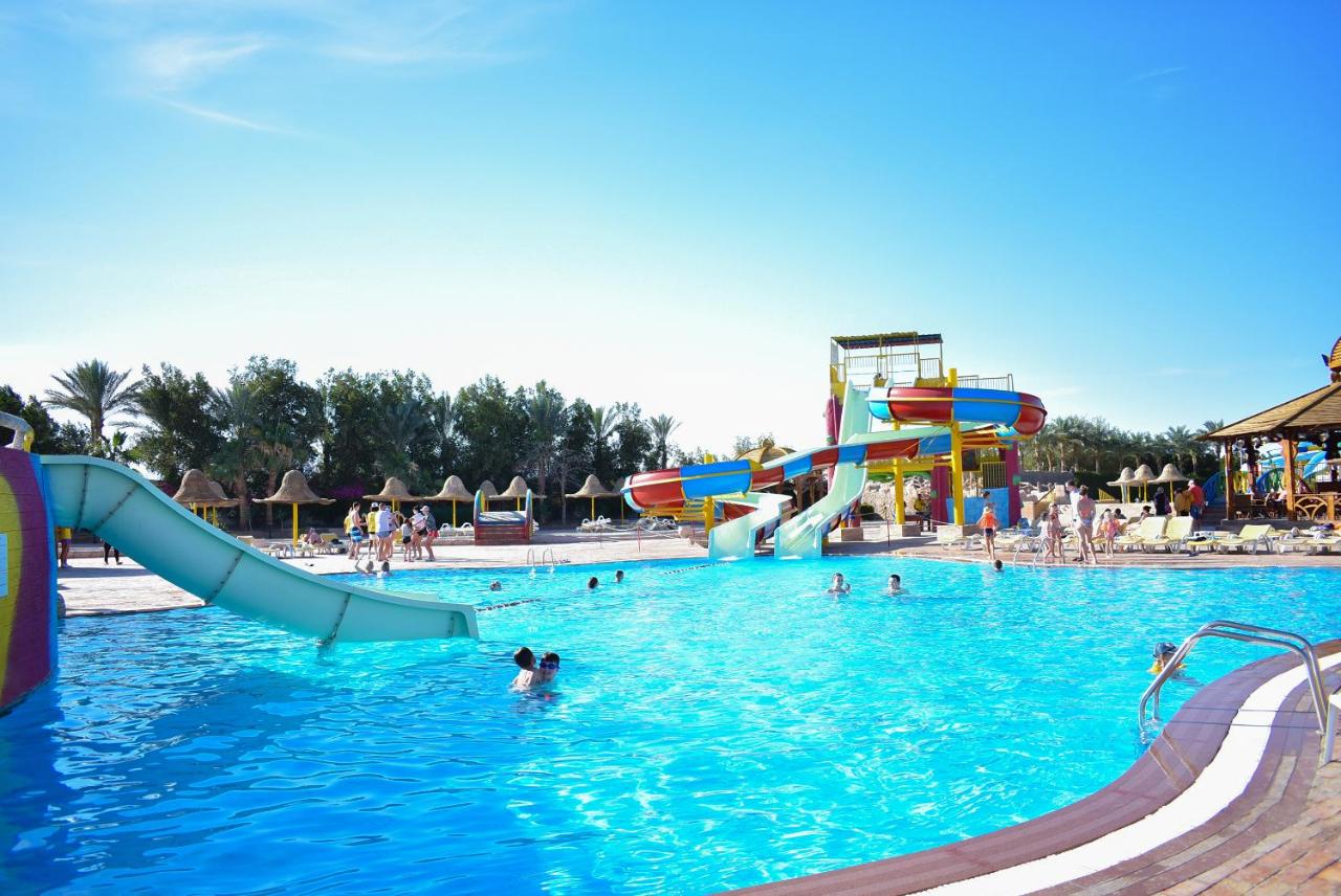Parrotel Aqua Park Resort photo