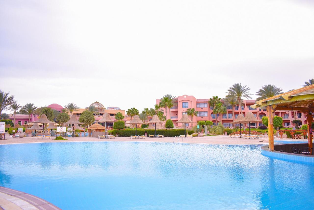 Parrotel Aqua Park Resort photo