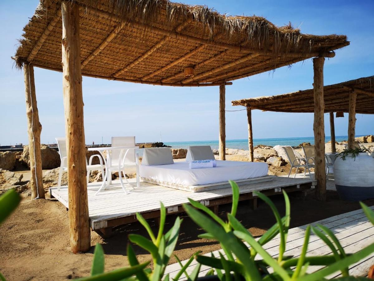 La Siesta Hotel & Beach Resort photo