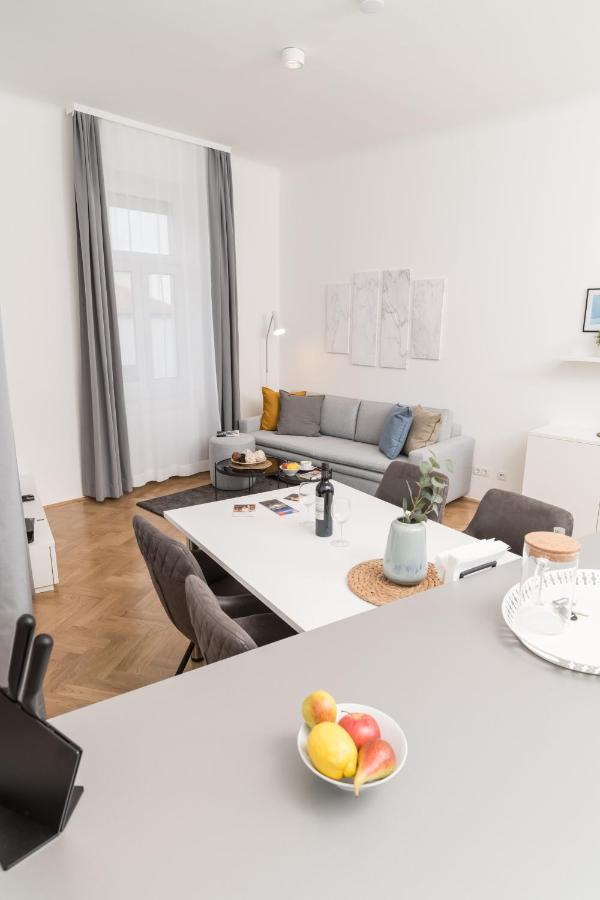 Stadlau Live Apartments photo