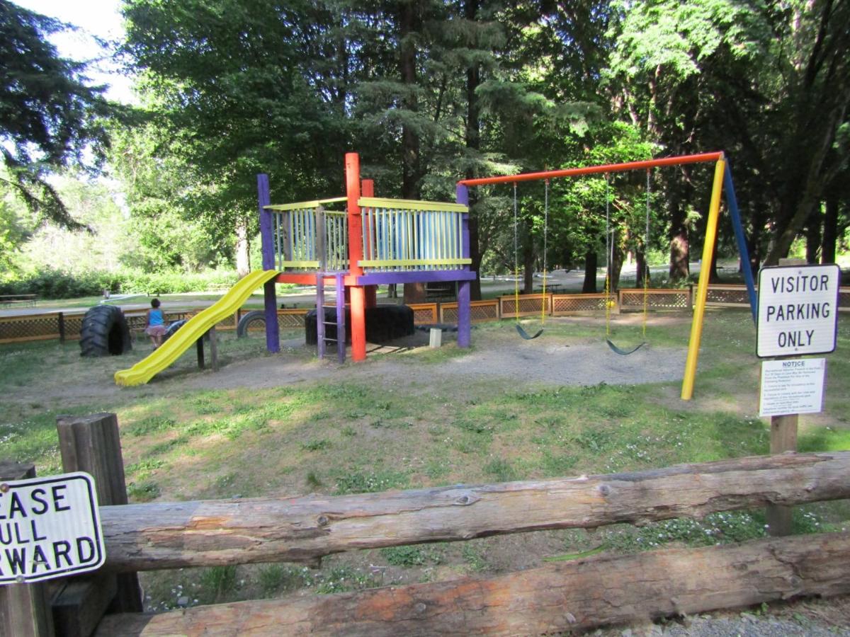 Dean Creek Resort — photo 14