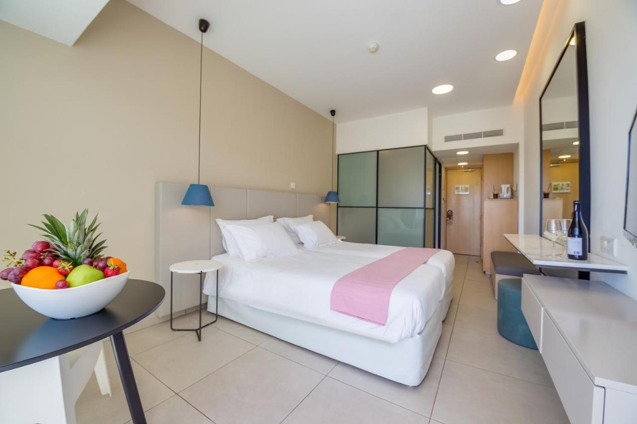 Napa Mermaid Hotel & Suites photo