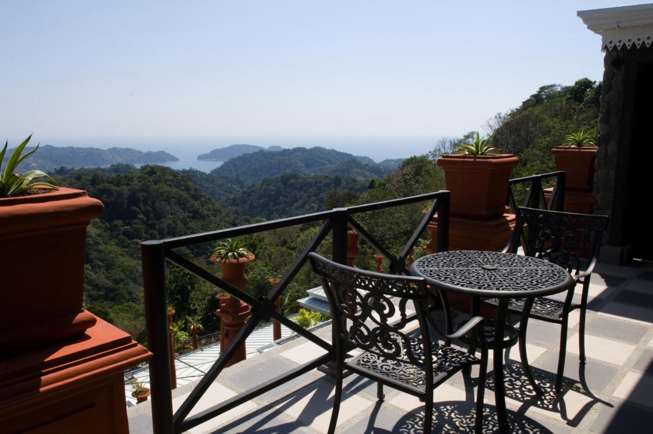 Hotel Villa Caletas photo