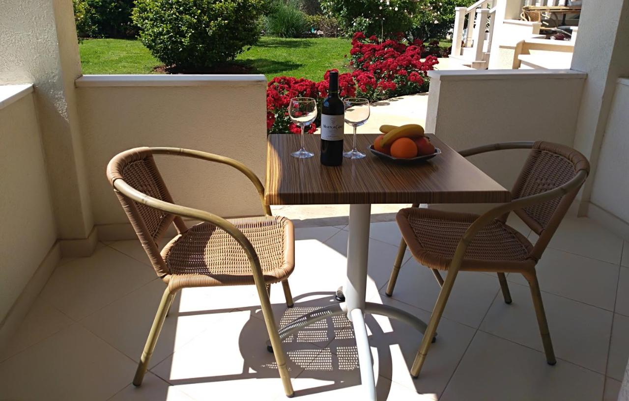 Vila V Lux Apartments Petrovac Na Moru Tarifs 21