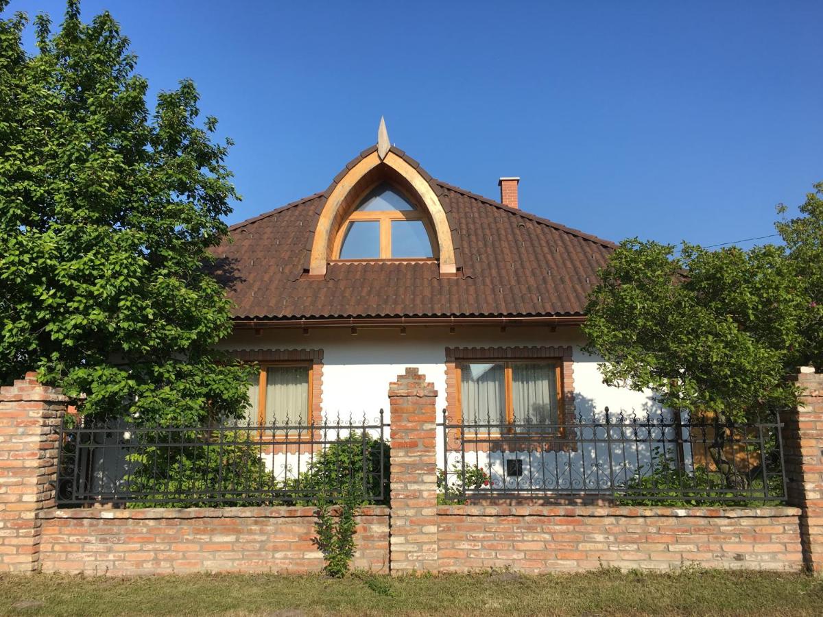 Villa Maximilian, Balatonkeresztúr – Updated 2022 Prices