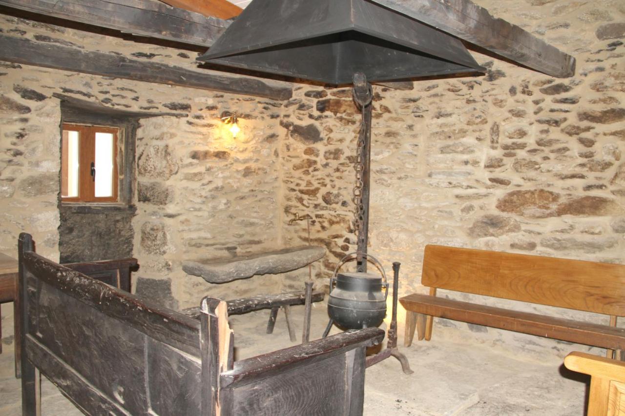 O Trancallo (Hotel), Viana do Bolo (Spain) deals