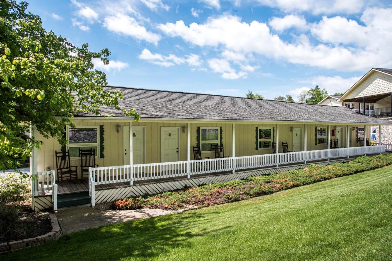 Boxwood Lodge Blowing Rock near Boone-University — photo 13