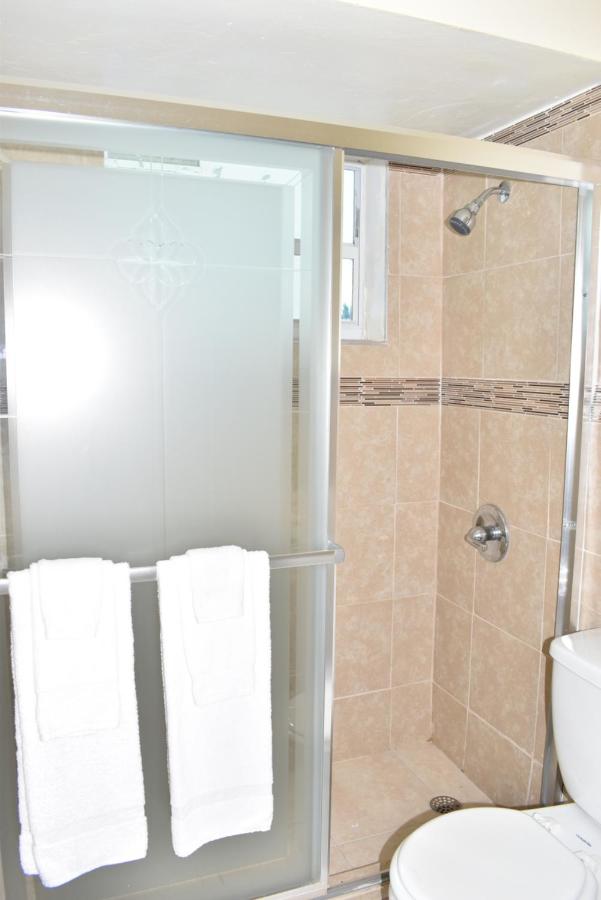 Golden Sands Inn — photo 16