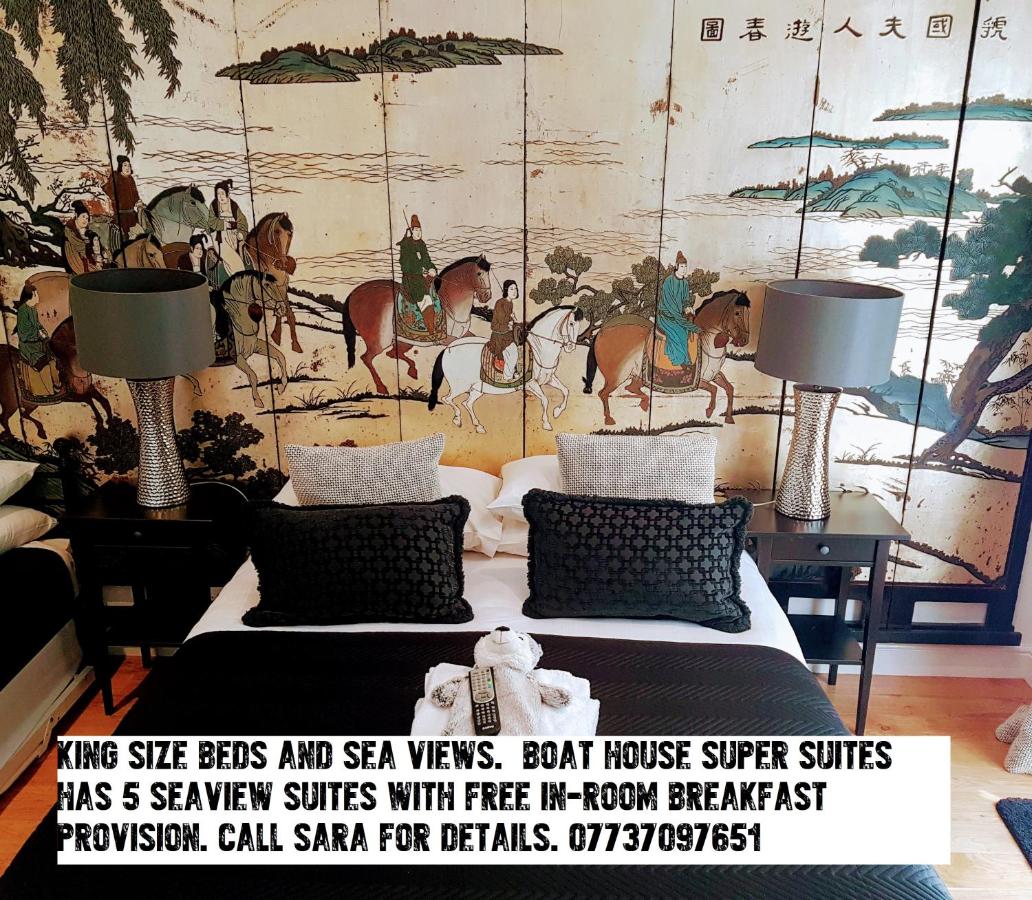 Image: Boat House Super Suites