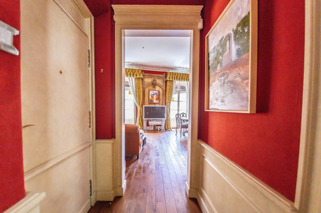 Exclusivo y lujoso apartamento en la Catedral, Seville, Spain ...