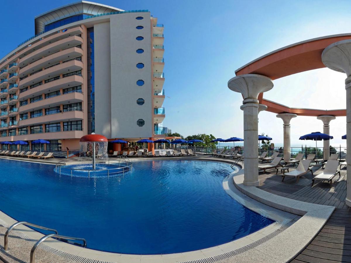 Heated swimming pool: Astera Hotel & Spa