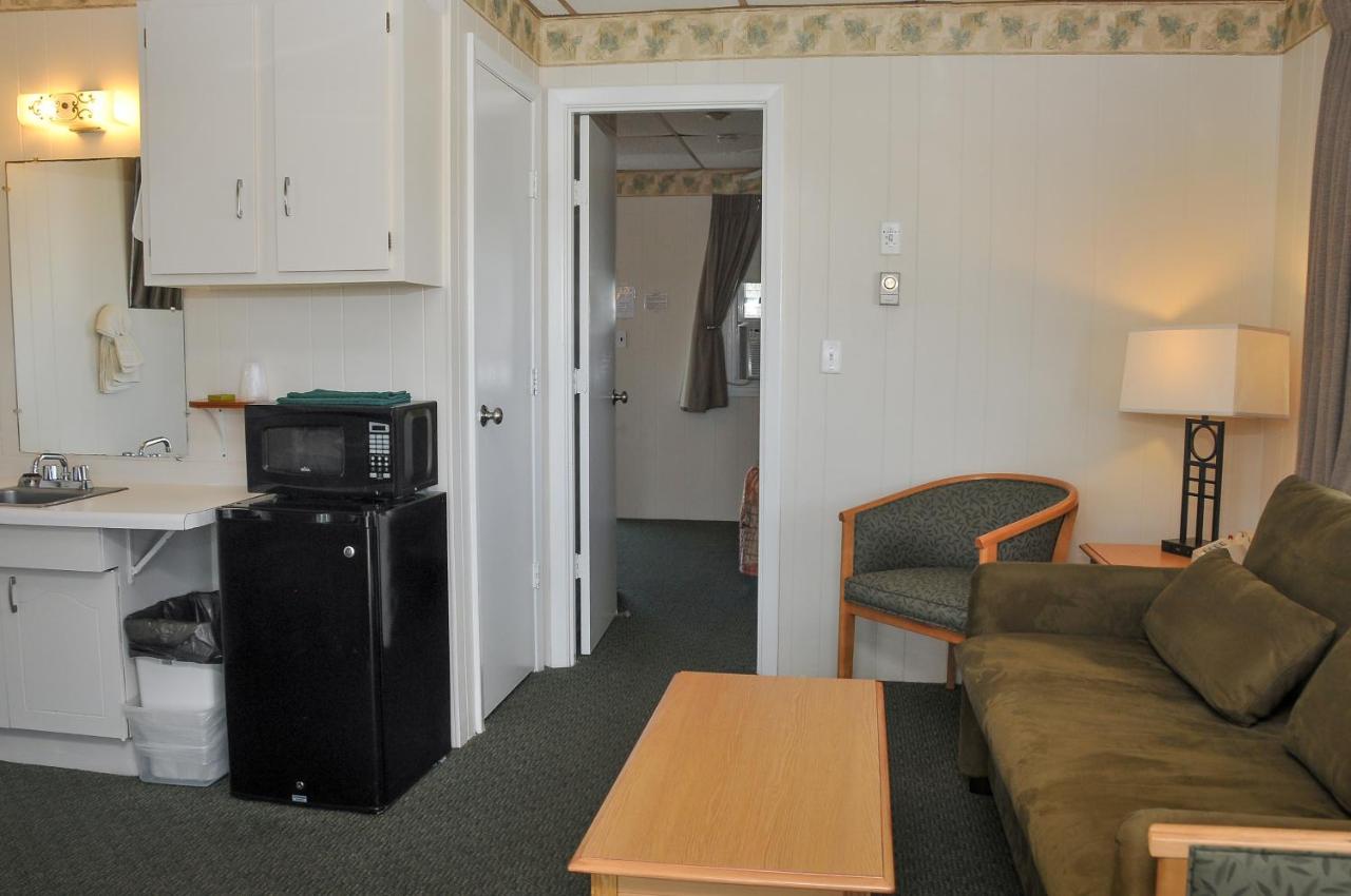 Friendship Oceanfront Suites — photo 17