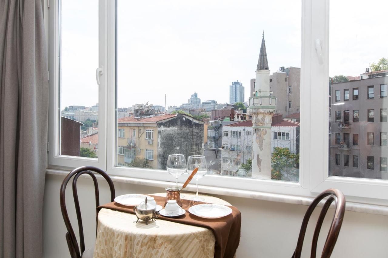 Antique Boutique - 4