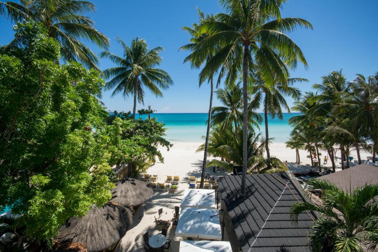 Beach: Sur Beach Resort Boracay