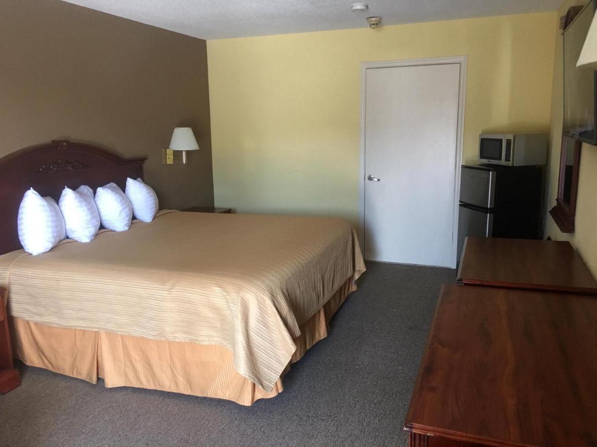Loyalty Inn Hawkinsville — photo 23