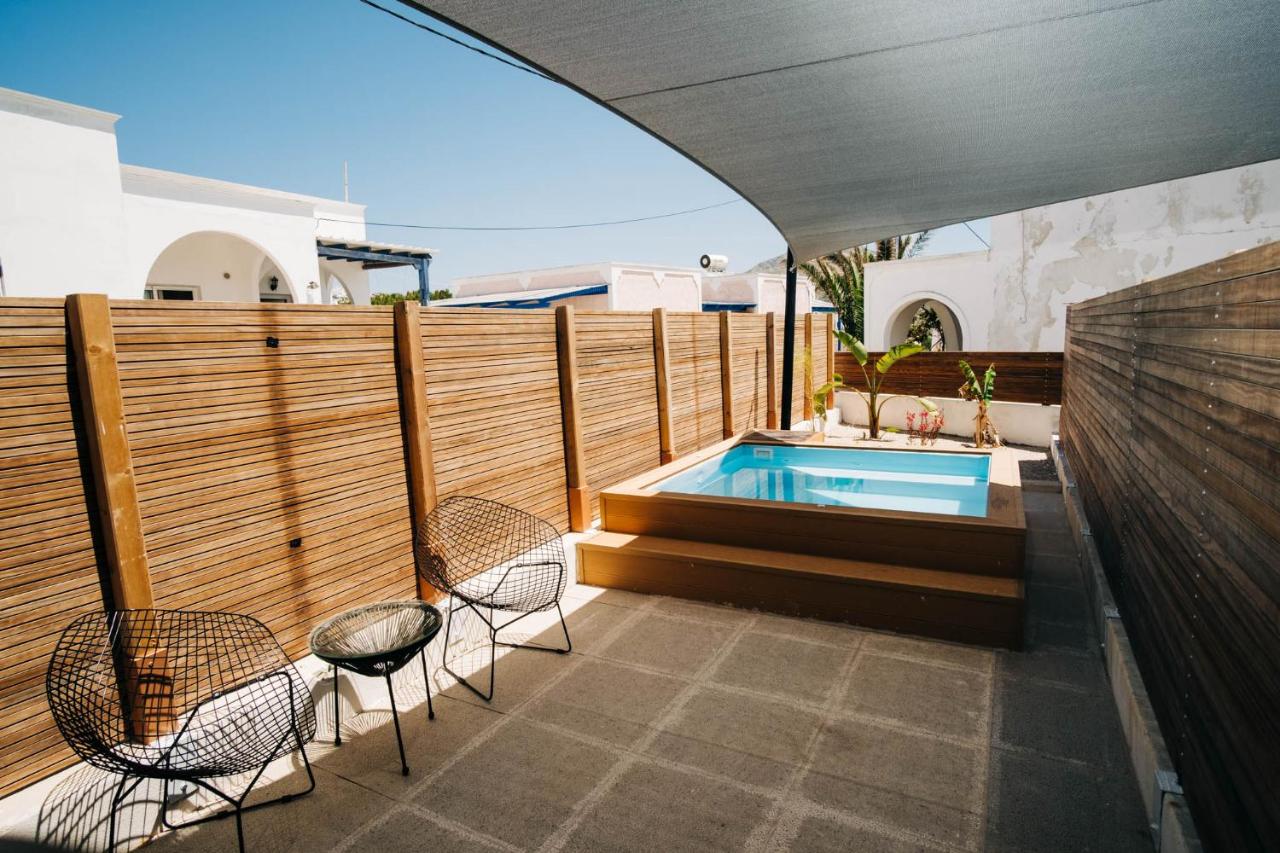 Mesanto Luxury Suites - 4