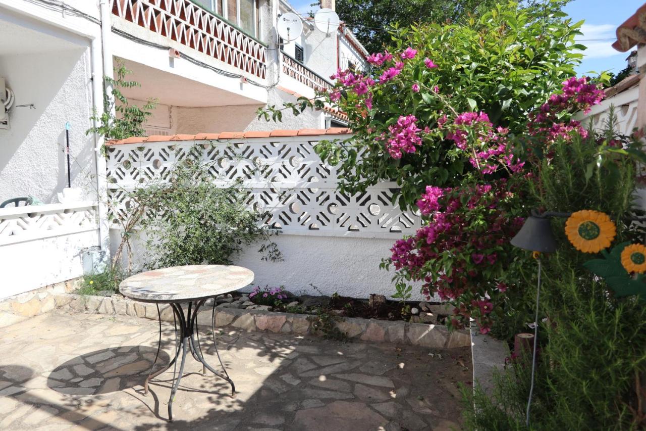 Orlina, Empuriabrava – Updated 2022 Prices