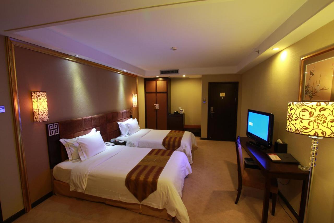 Fortune Hotel photo