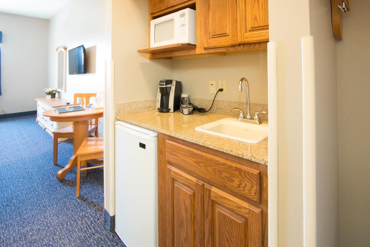 Blue Gate Garden Inn — photo 19