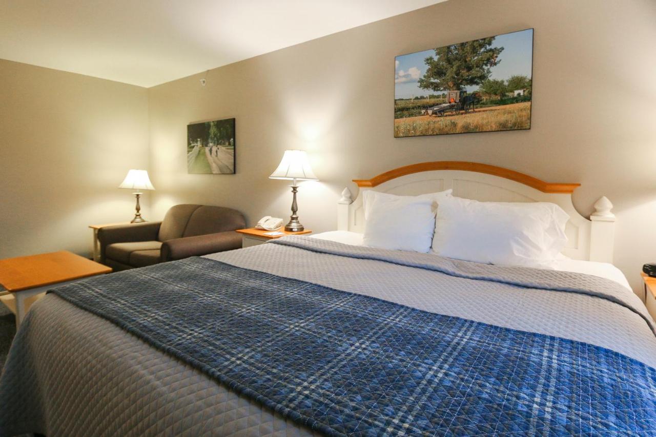 Blue Gate Garden Inn — photo 17
