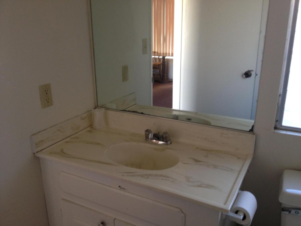 Golden Hills Motel — photo 3