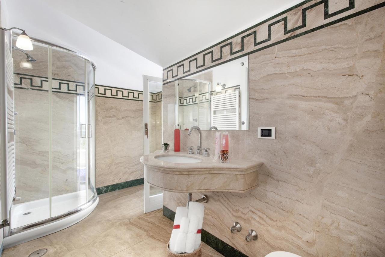 AMORE RENTALS - Villa Claudia photo