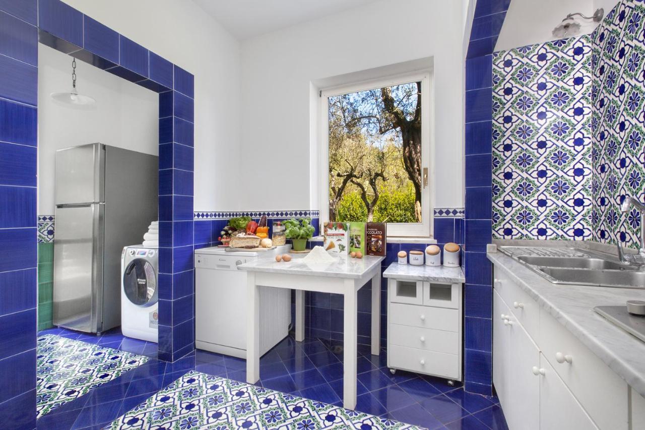 AMORE RENTALS - Villa Claudia photo