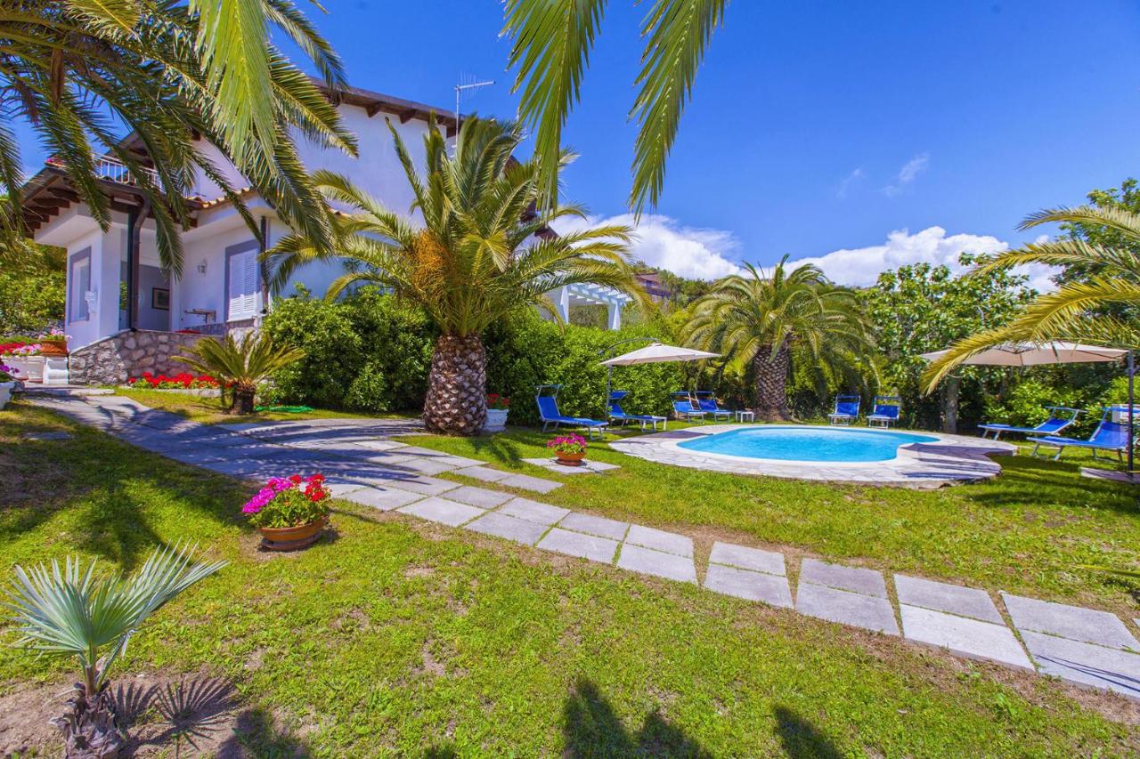 AMORE RENTALS - Villa Claudia photo