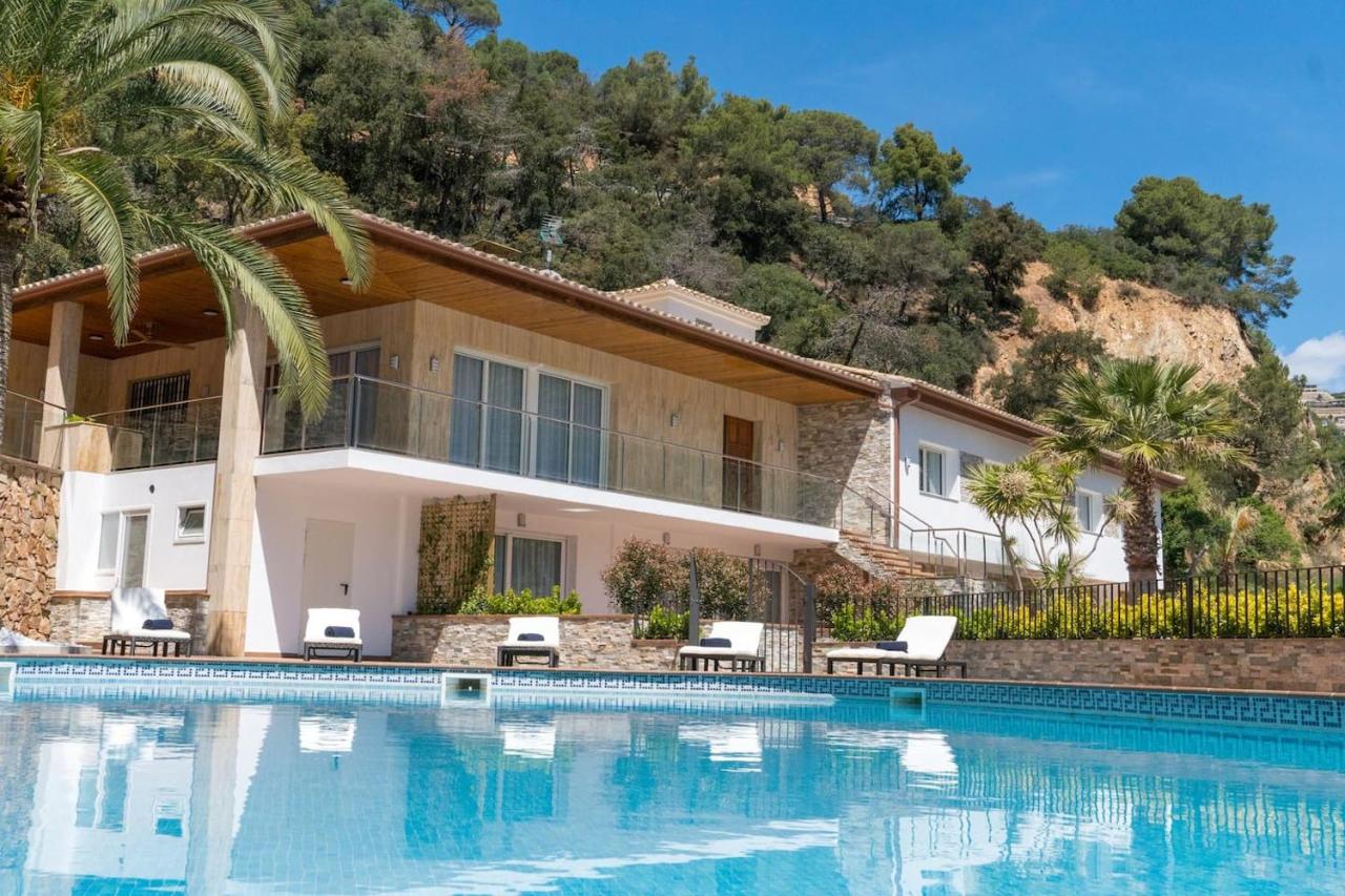 Villa CANYELLES BEACH COSTA BRAVA-INCL. ACTIVITIES-22PAX ...