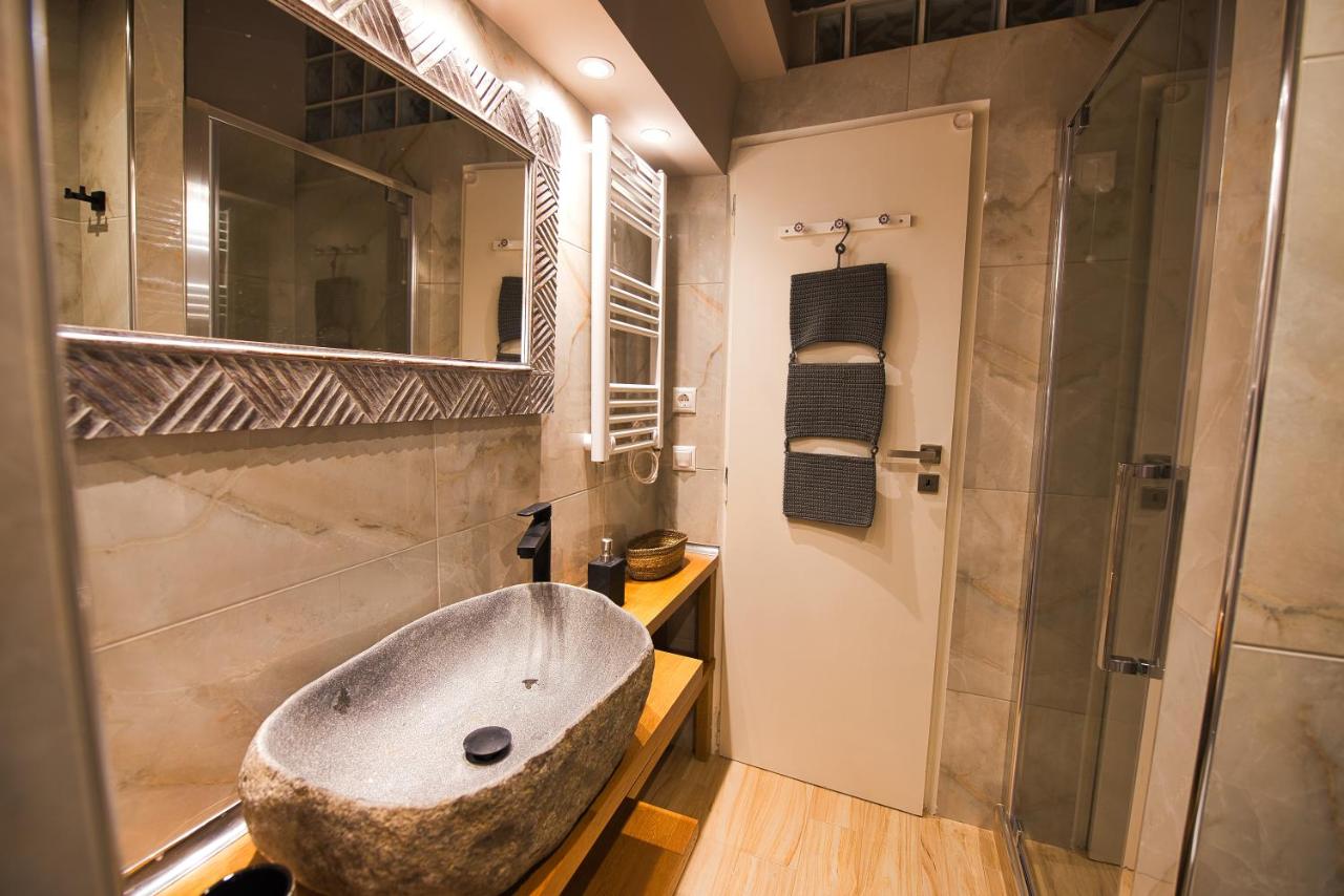 Rastoni Athens Suites near Acropolis at Tsatsou street - 3