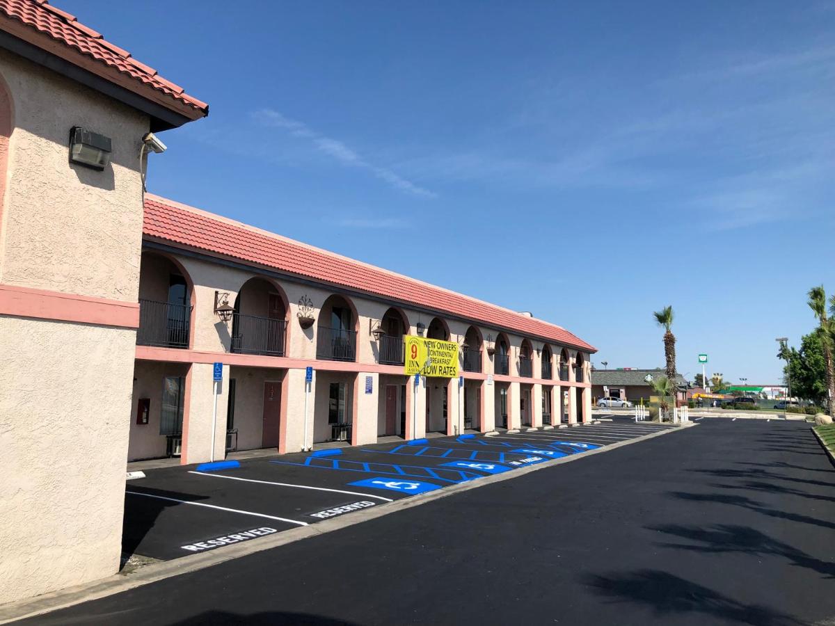 National 9 Inns — photo 17