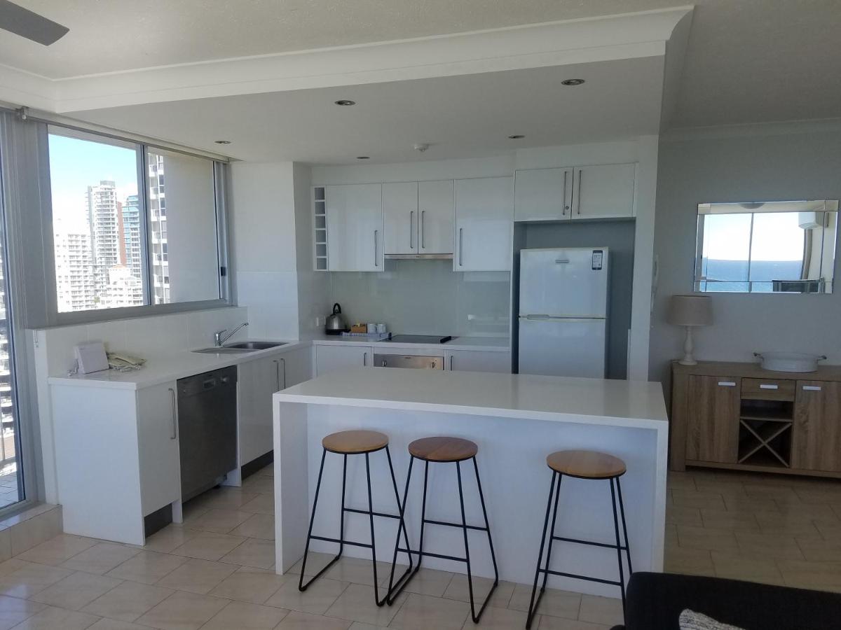 Golden Sands on the Beach - Absolute Beachfront Apartments photo