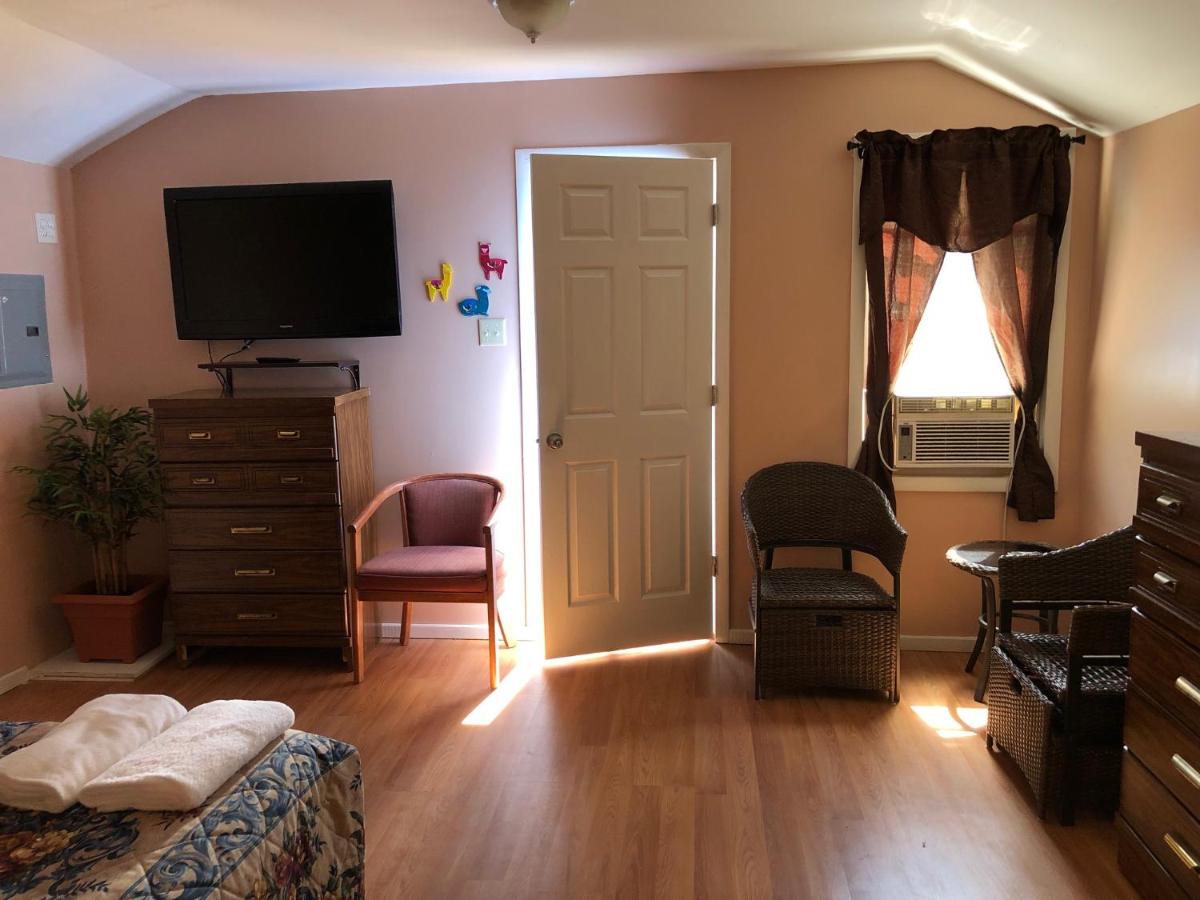 Hillside Motel — photo 4