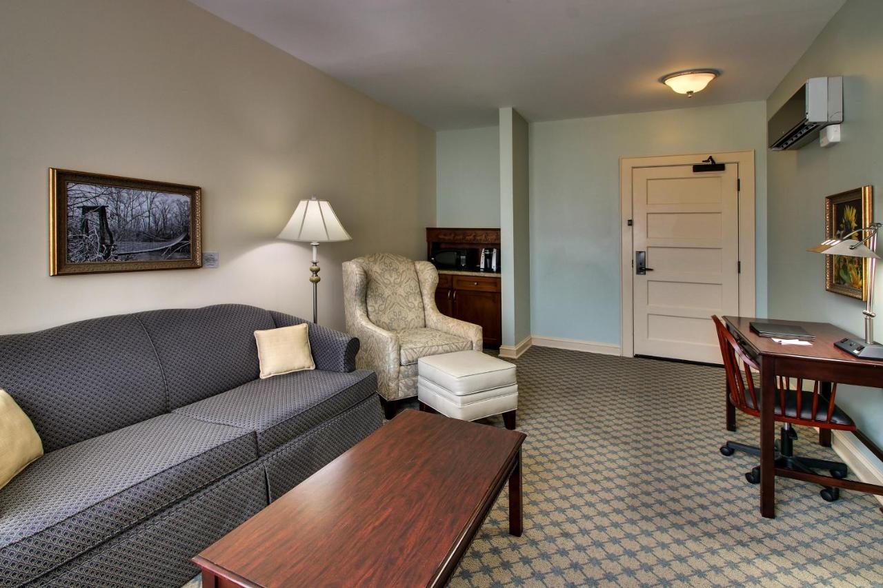 Carriage Hill Motel Inc — photo 19