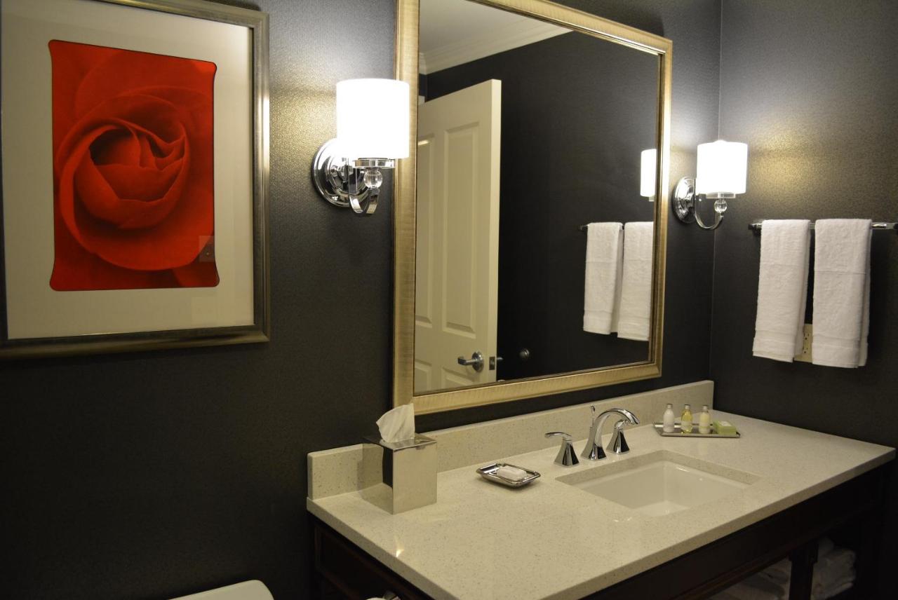 Majestic Inn and Spa — photo 23
