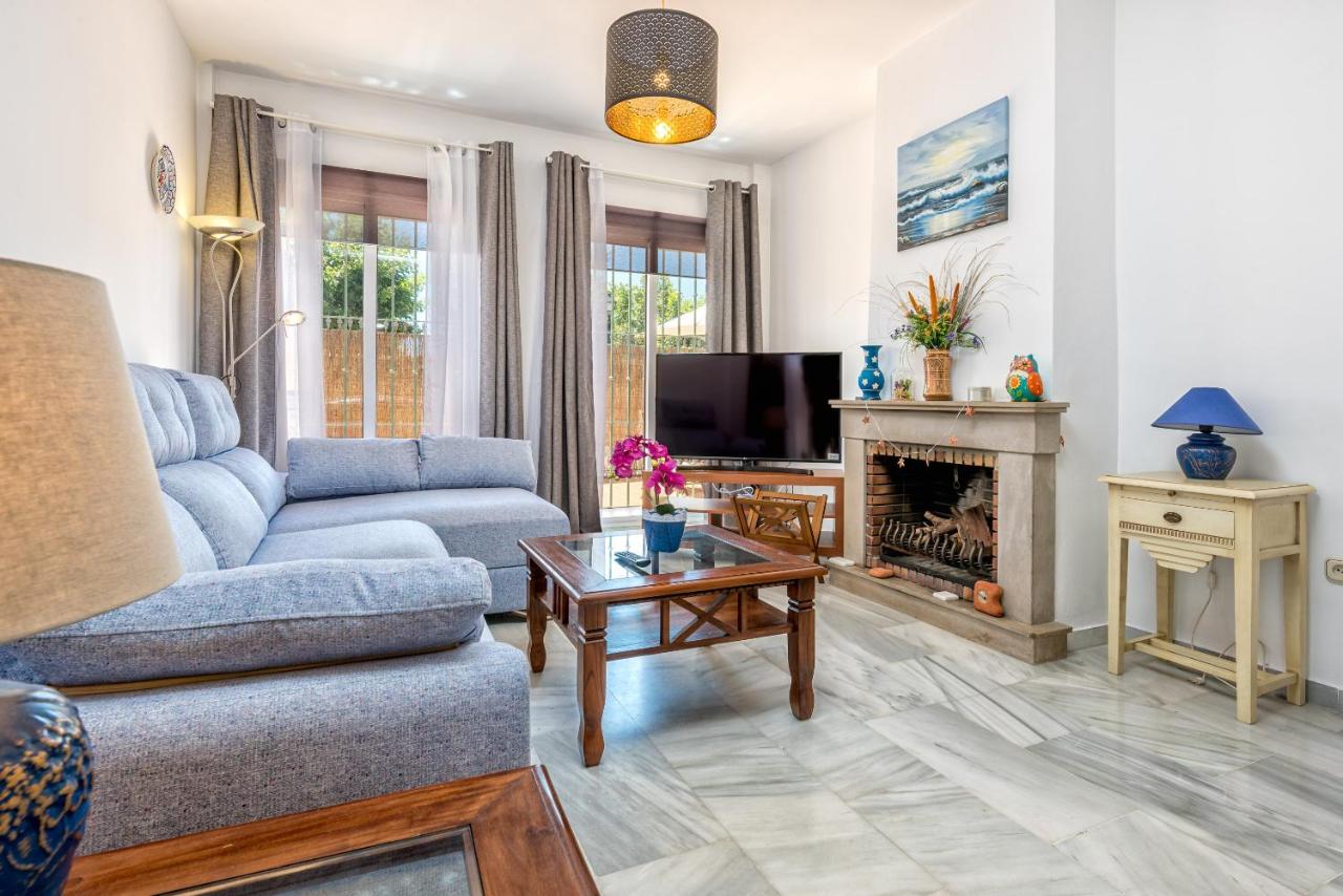 Beachfront Townhouse Beatriz by Rafleys, Fuengirola – Precios ...