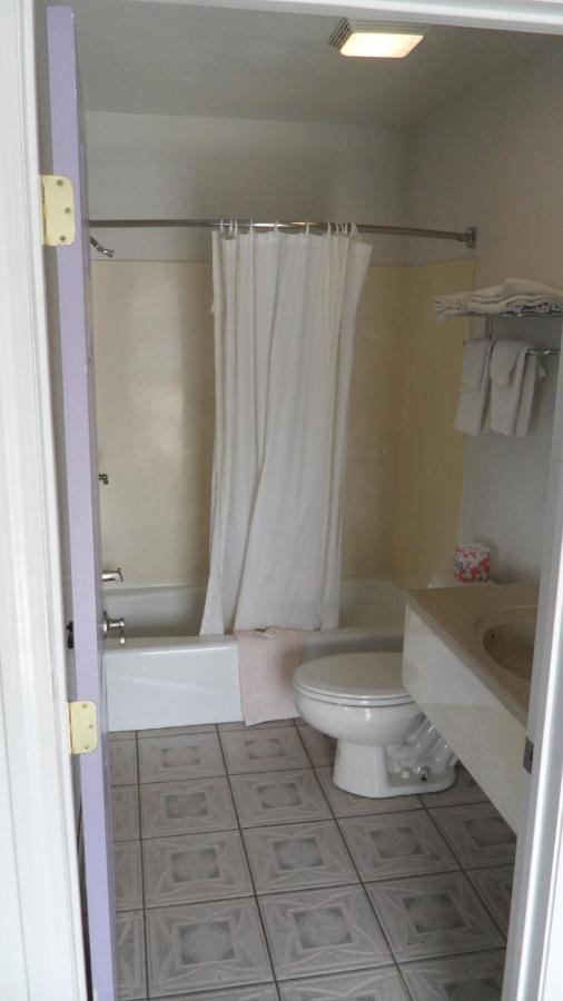 Budget Inn of Lodi — photo 22
