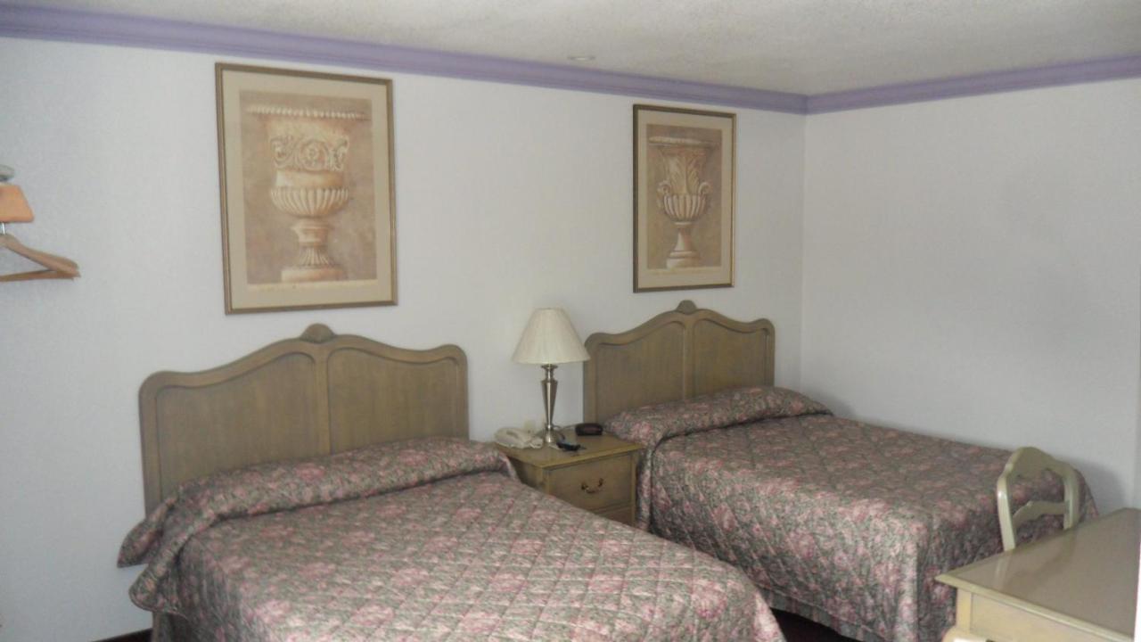 Budget Inn of Lodi — photo 23