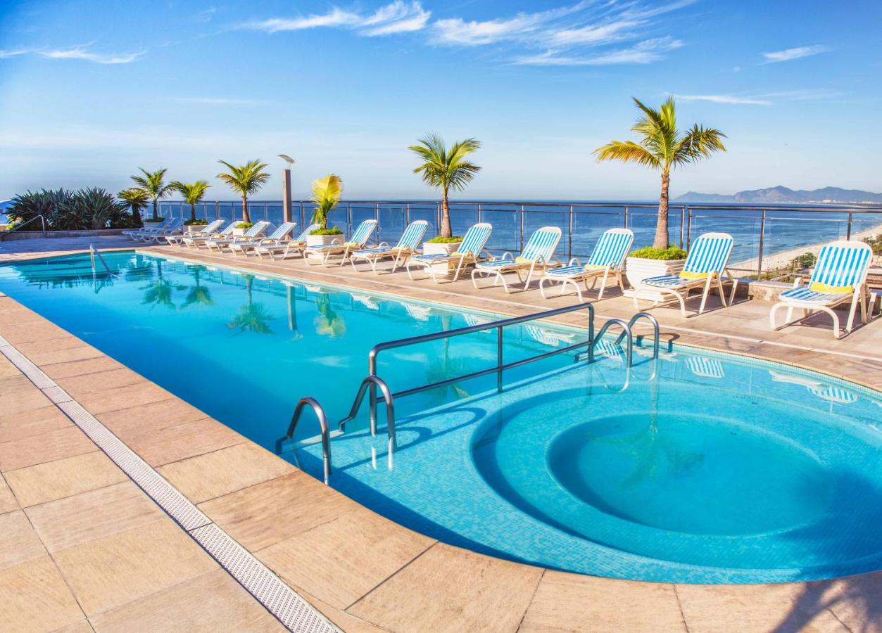 Rooftop swimming pool: Windsor Barra Hotel