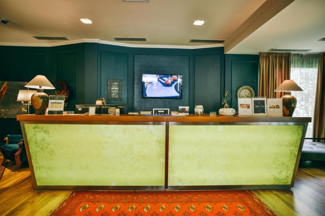 Diplomat Hotel & Spa photo