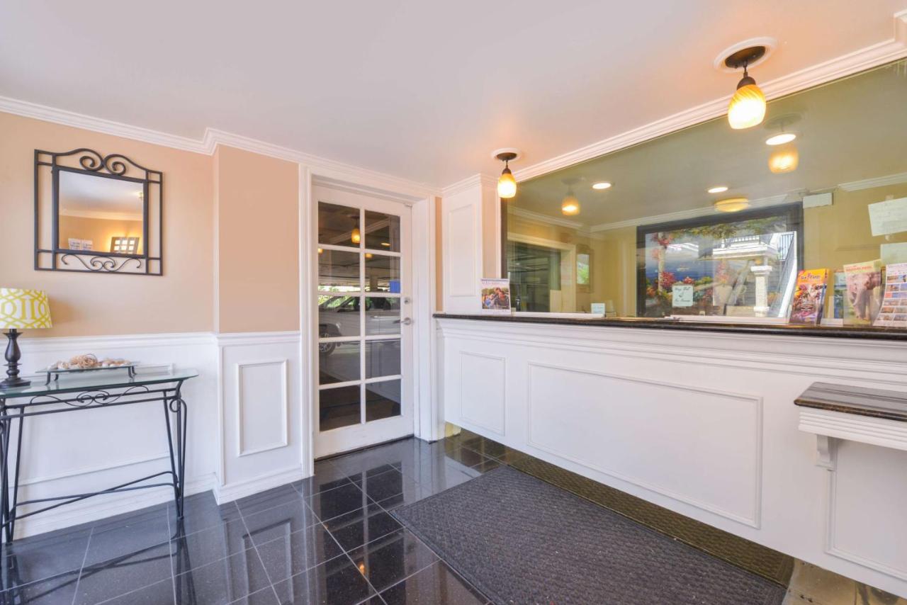 Laguna Inn and Suites — photo 4