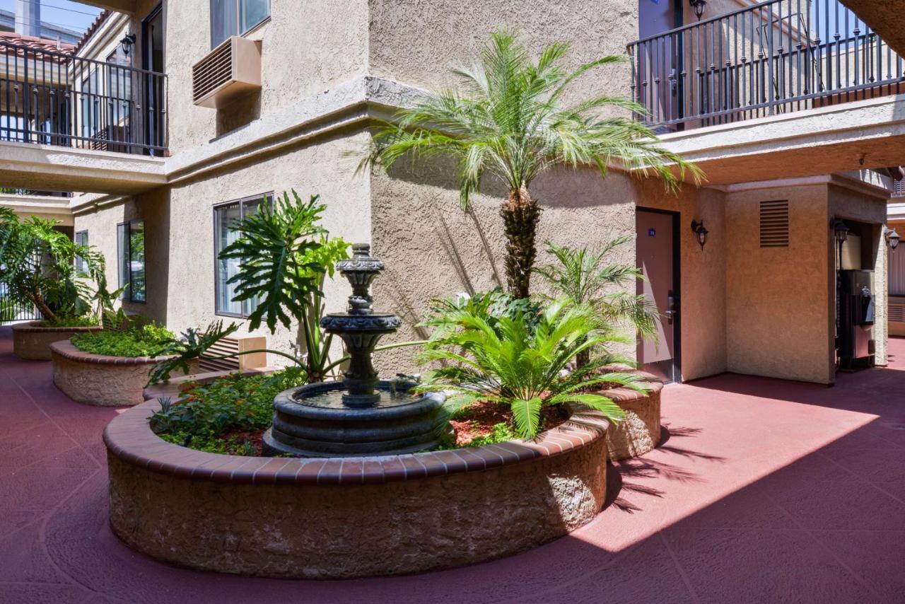 Laguna Inn and Suites — photo 5