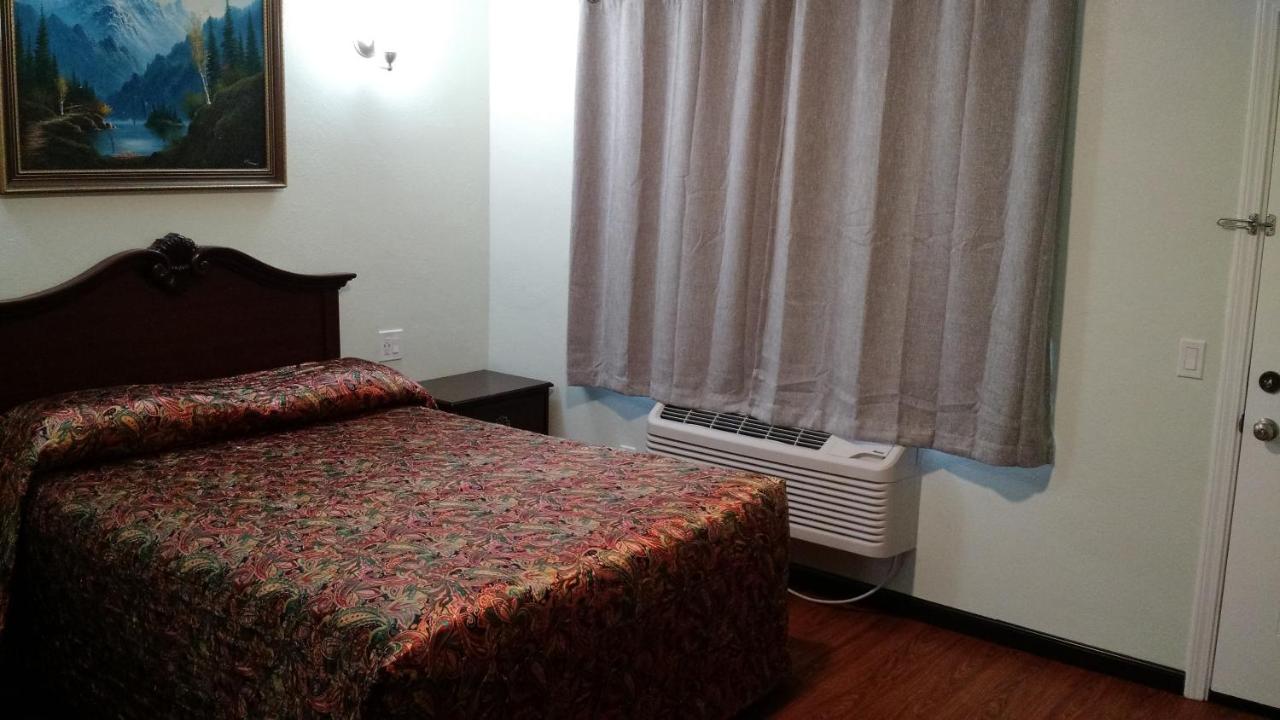 El Rancho Motel — photo 17