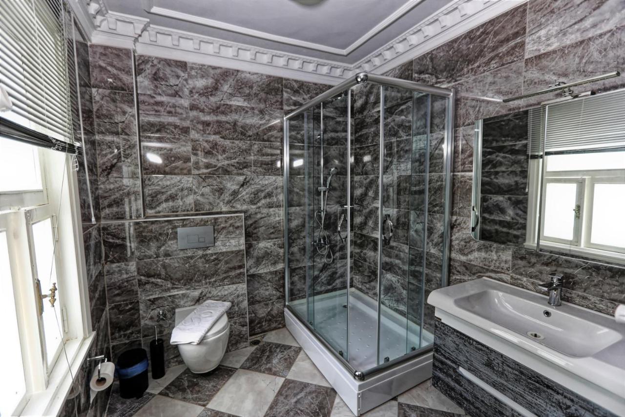 Romantic Mansion - 3